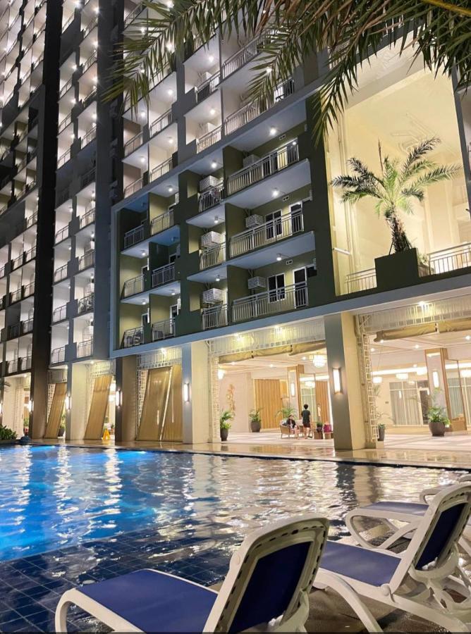 The Celandine By Dmci Homes Caloocan Esterno foto