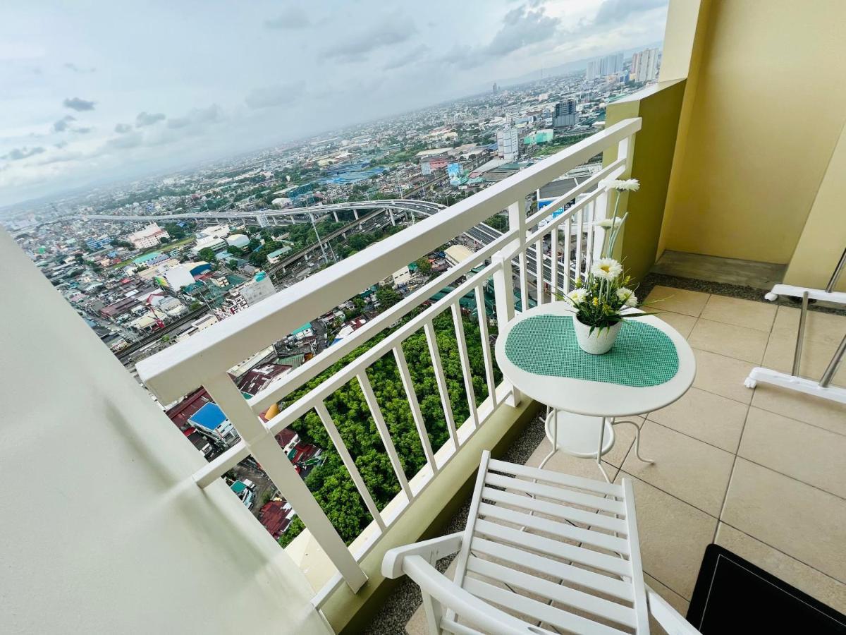 The Celandine By Dmci Homes Caloocan Esterno foto