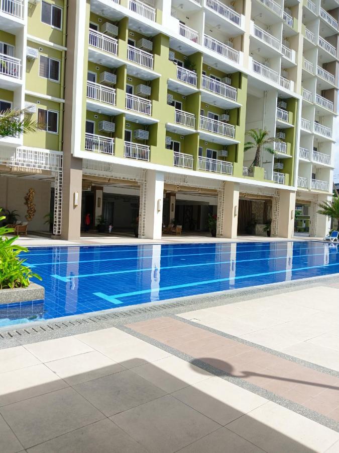The Celandine By Dmci Homes Caloocan Esterno foto